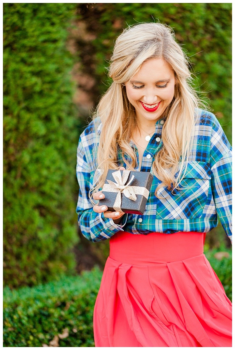 How To Wear Red And Green in One Outfit for the Holidays