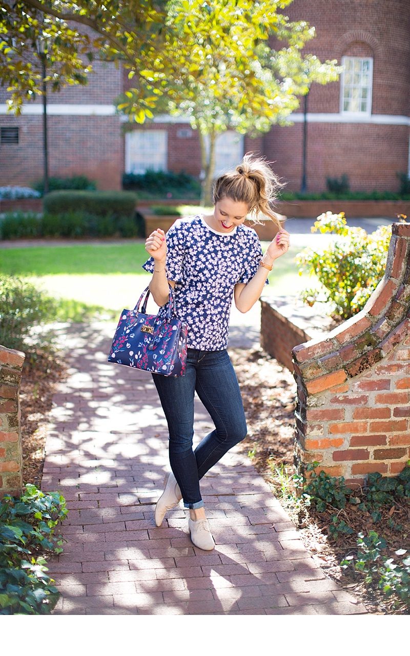 blush and camo, draper james, MEADOW GARDEN LIGHTWEIGHT TERRY TEE, DUNAWAY VINES CAROLINE TOTE, spring style